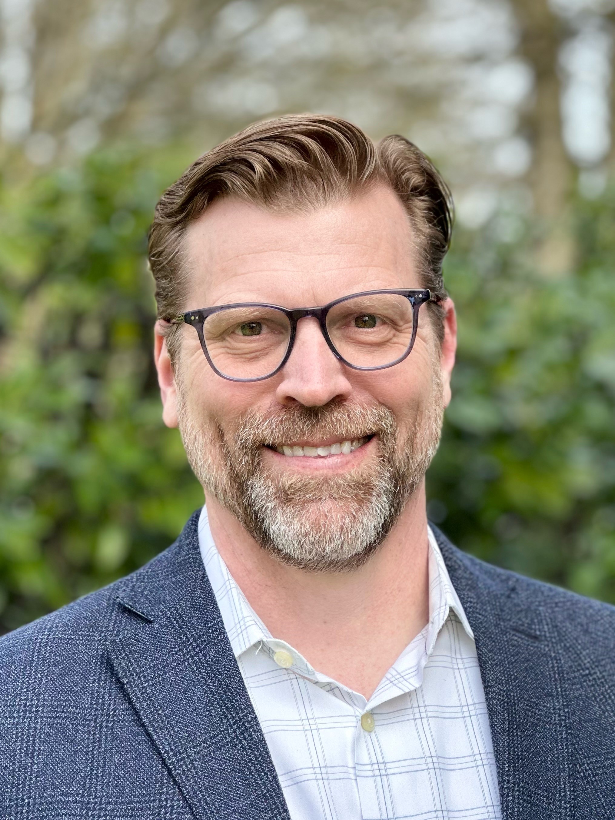 Brian Buesing headshot, Labcorp VP